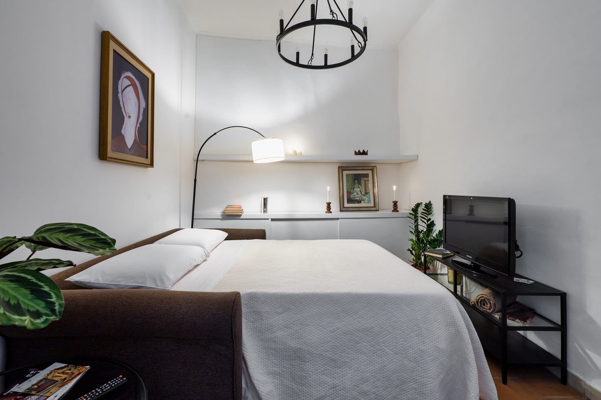 La seconda camera con divano letto e TV